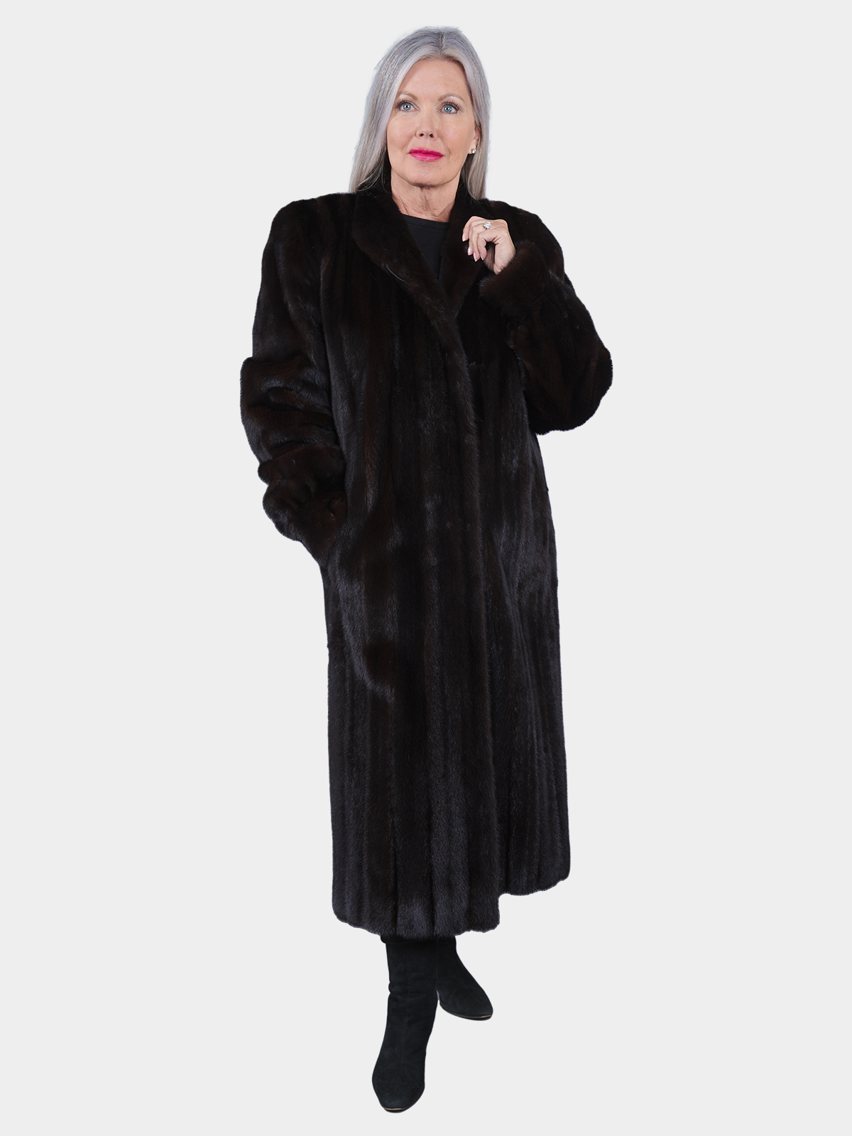 Women's Deepest Mahogany Female Mink Fur Coat | Estate Furs