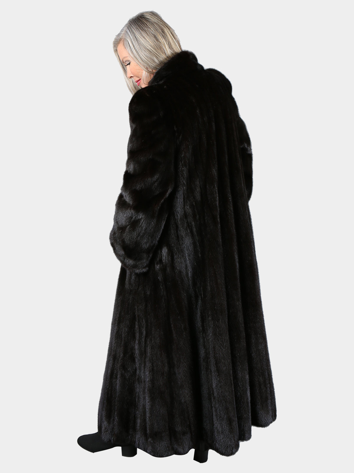 Women's Plus Size Ranch Female Mink Fur Coat - Estate Furs