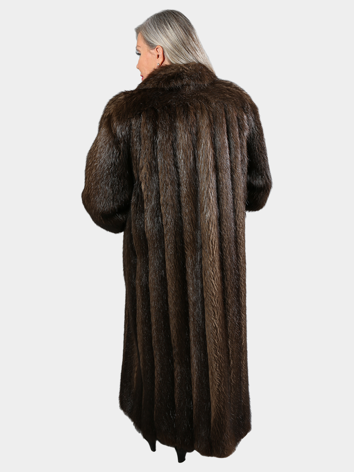 Medium Tone Beaver Fur Coat (Women's XL) Estate Furs