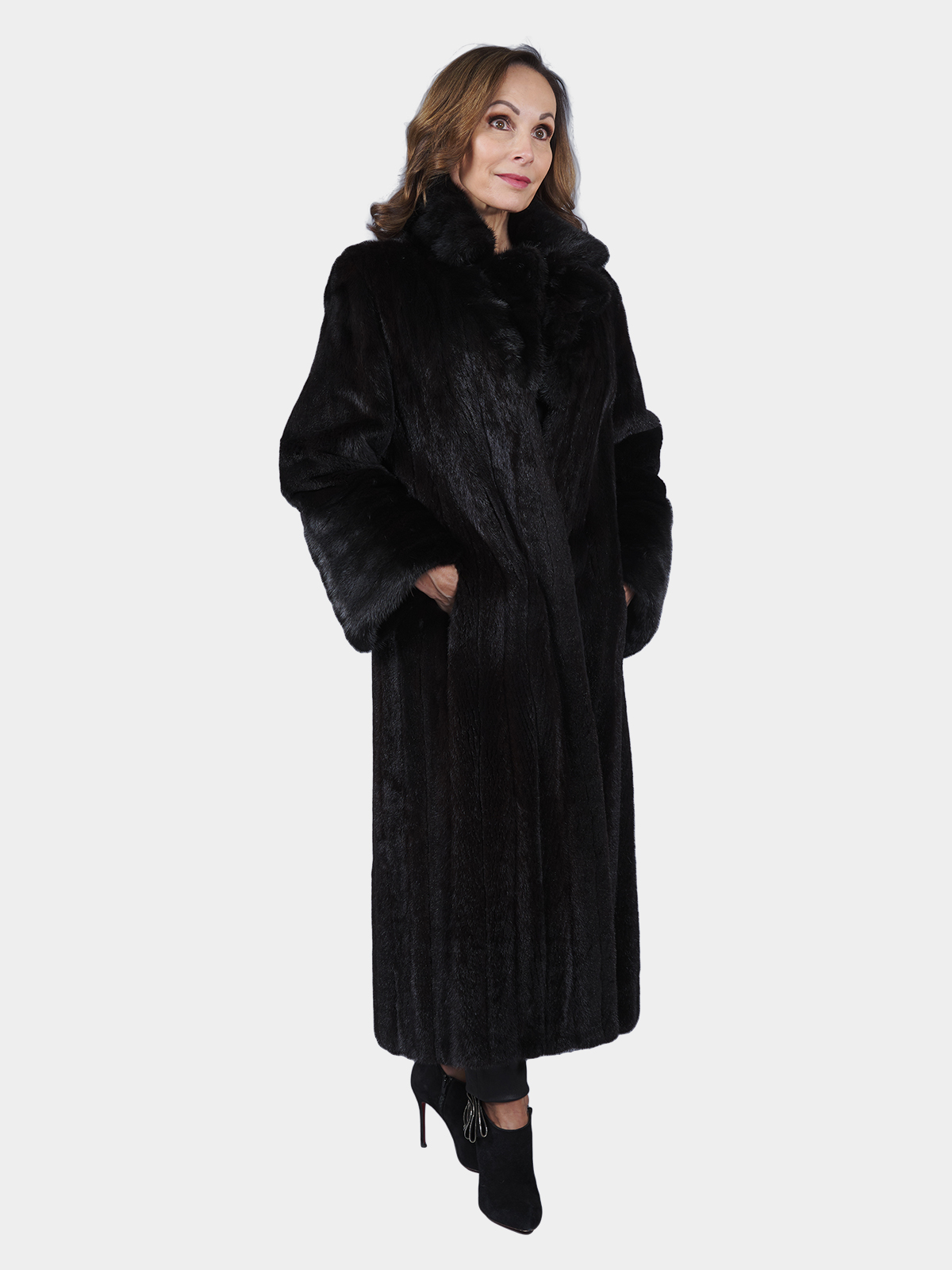 Ranch Semi Sheared Mink Fur Coat - Woman's Small | Estate Furs