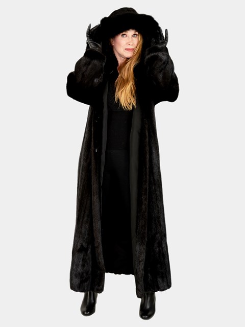 Woman's Ranch Female Mink Fur Coat with Detachable Hood