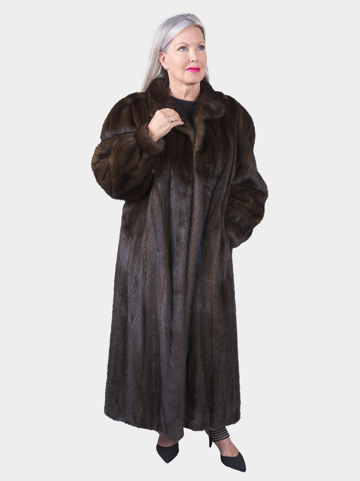 Women's Dark Mahogany Mink Fur Coat | Estate Furs