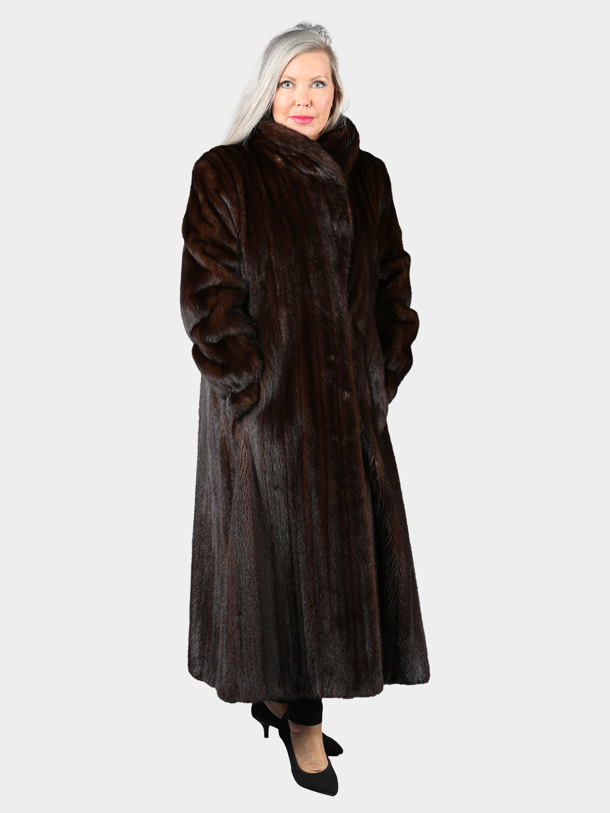 Natural Mahogany Female Mink Fur Coat - Estate Furs