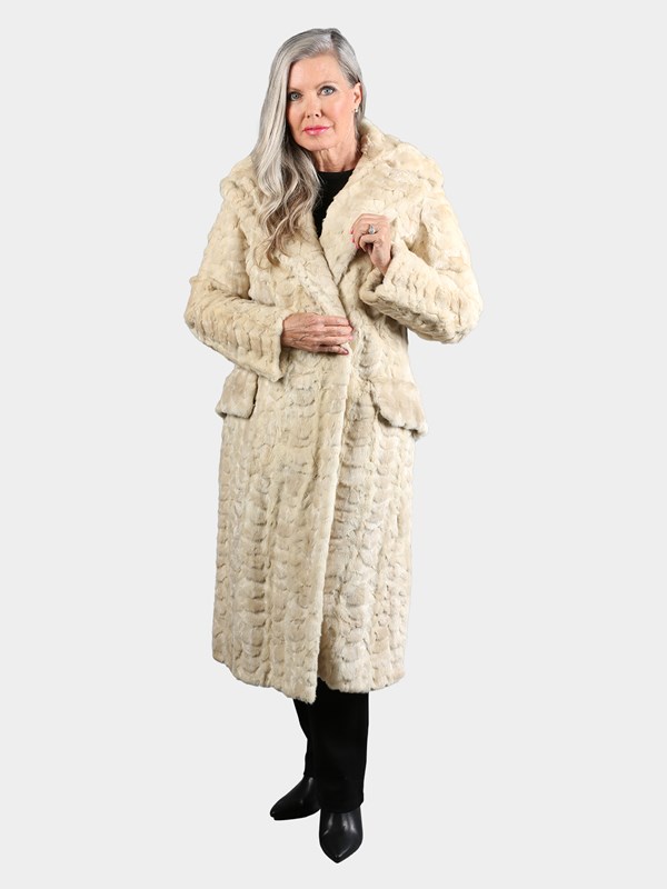 Woman's Vintage Natural Tourmaline Mink Fur Sculptured Coat