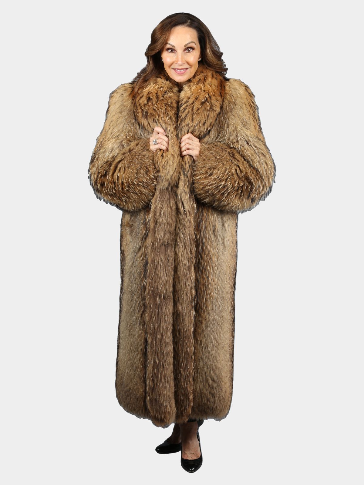 Woman s Natural Fin Raccoon Fur Coat Estate Furs