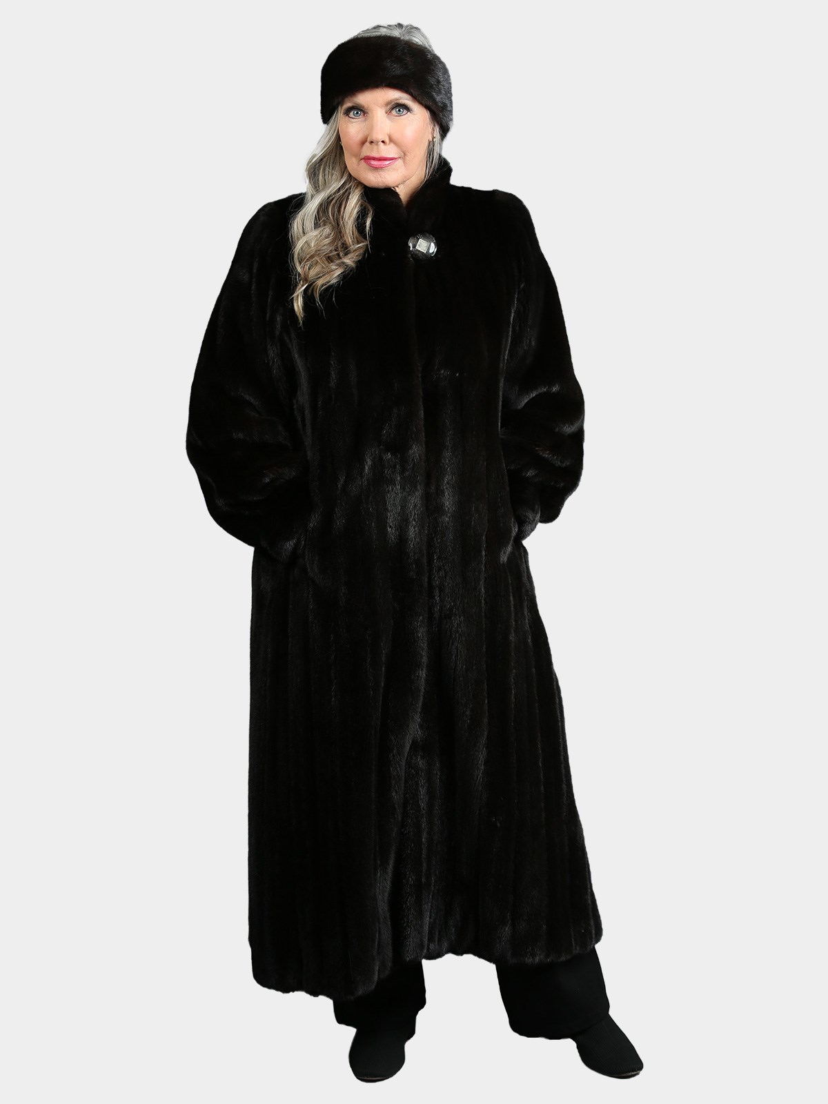 Woman's Natural Ranch Female Mink Fur Coat with Mink Headband